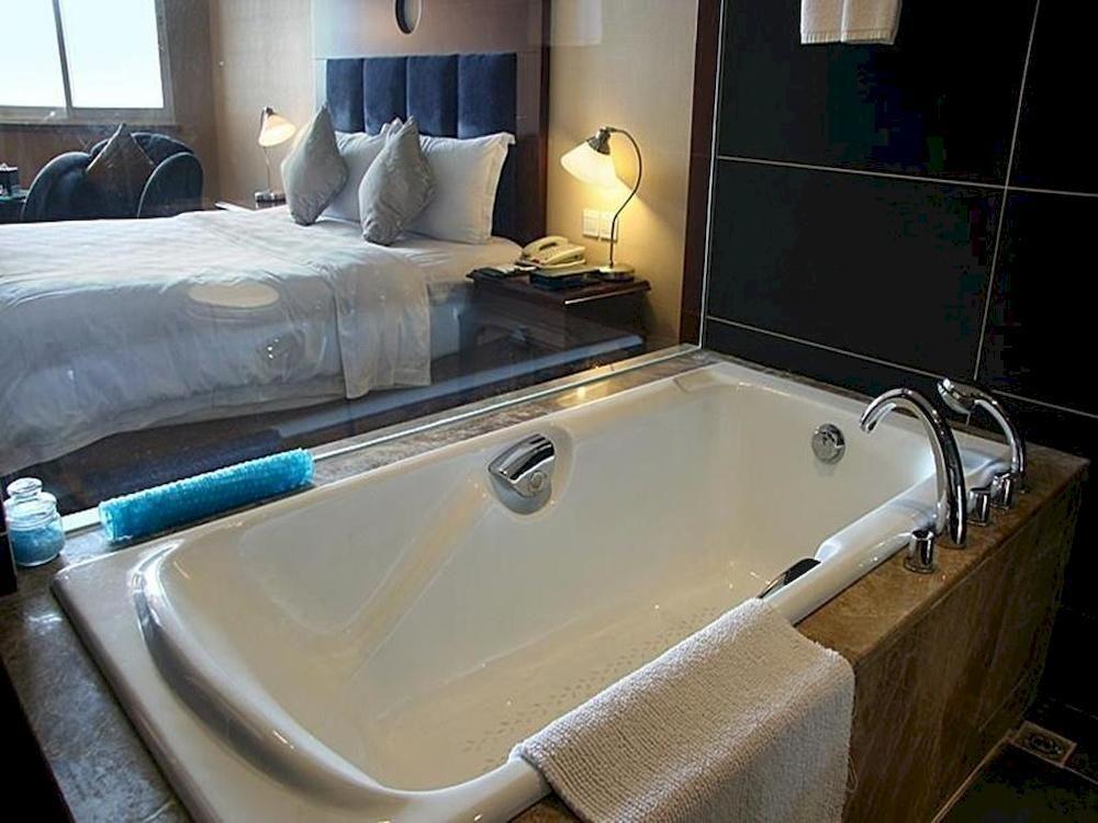 Rong Impression International Hotel 成都 エクステリア 写真